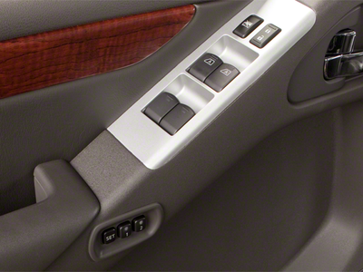 2010 Nissan Pathfinder LE