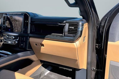 2024 Ford Super Duty F-350 DRW LARIAT