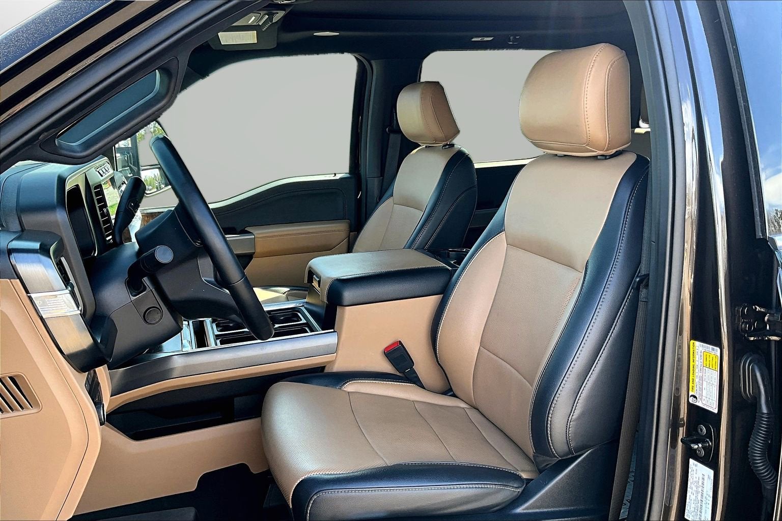 2024 Ford Super Duty F-350 DRW LARIAT