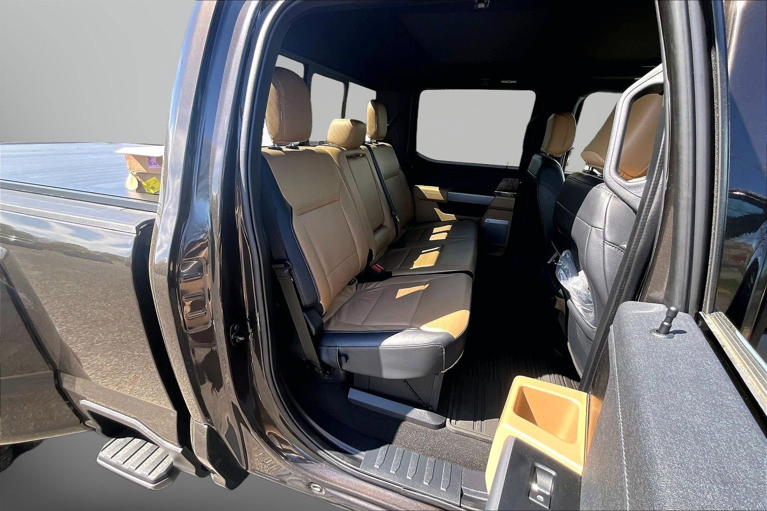 2024 Ford Super Duty F-350 DRW LARIAT