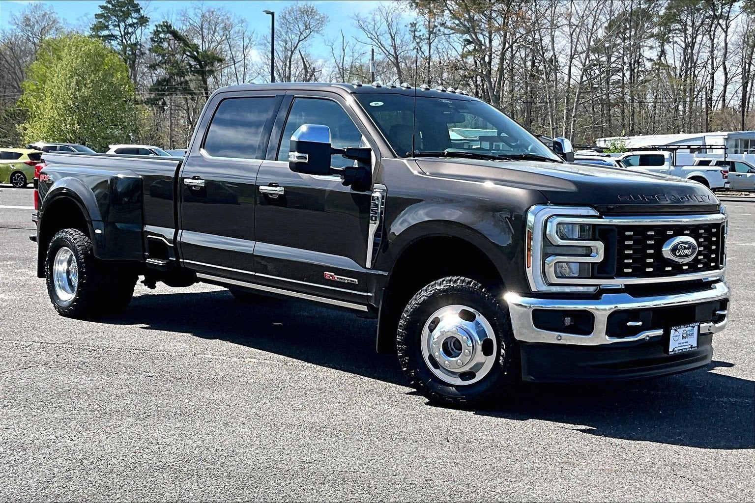 2024 Ford Super Duty F-350 DRW LARIAT