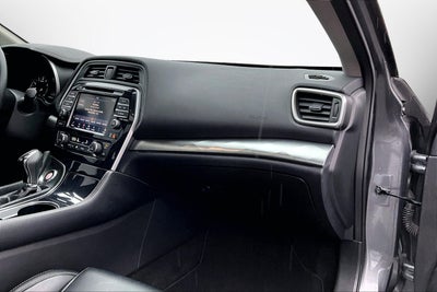 2023 Nissan Maxima SV