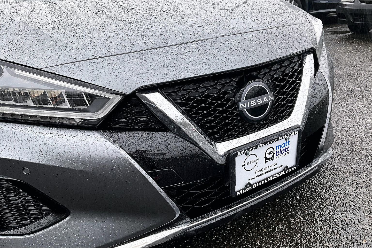 2023 Nissan Maxima SV