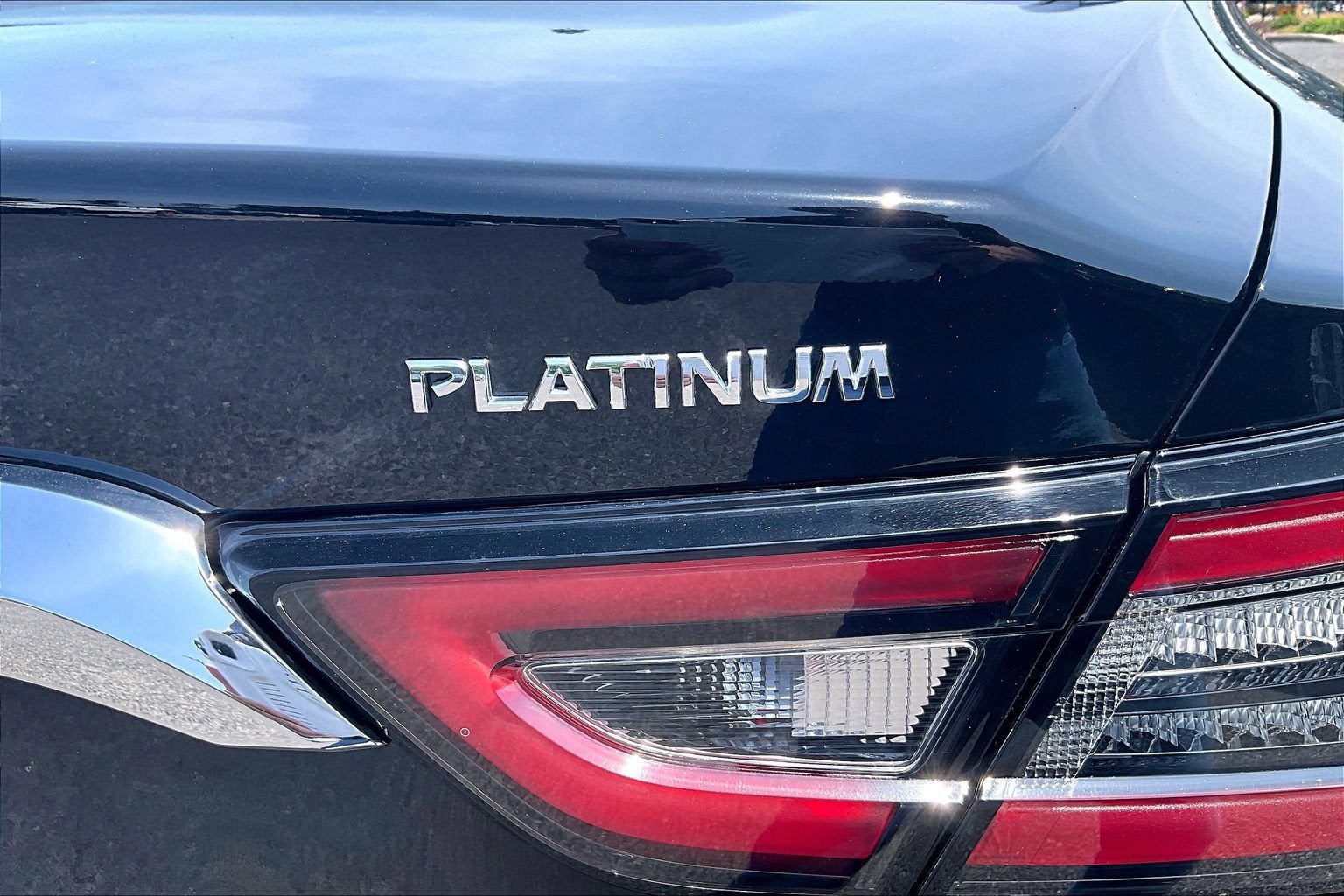 2023 Nissan Maxima Platinum