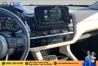 2025 Nissan Pathfinder SL