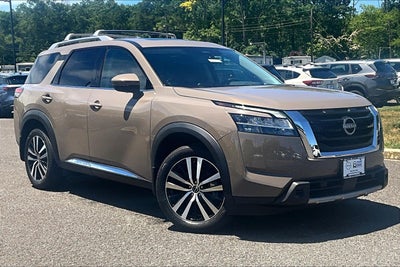2024 Nissan Pathfinder Platinum
