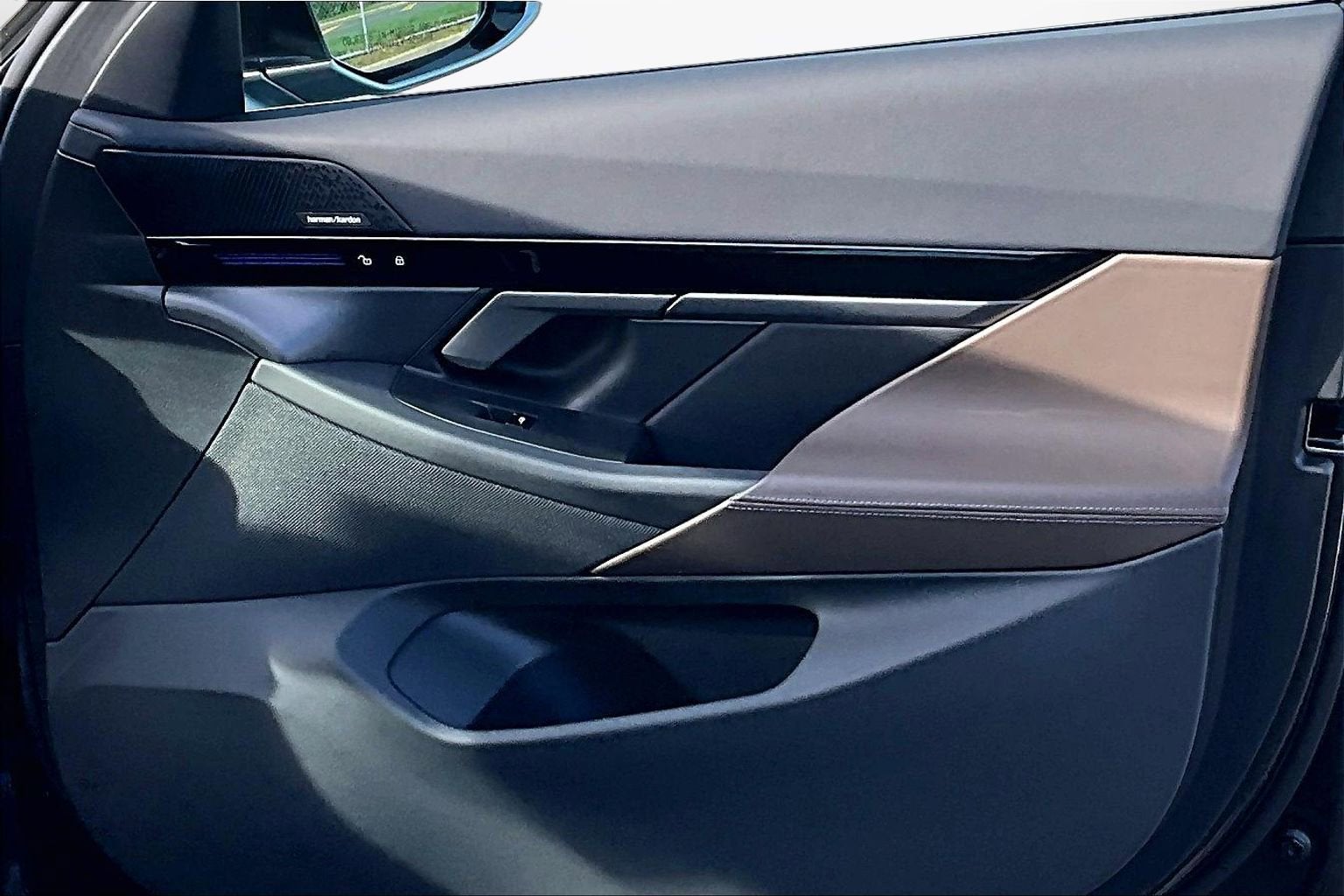 2025 BMW 5 Series 530i xDrive