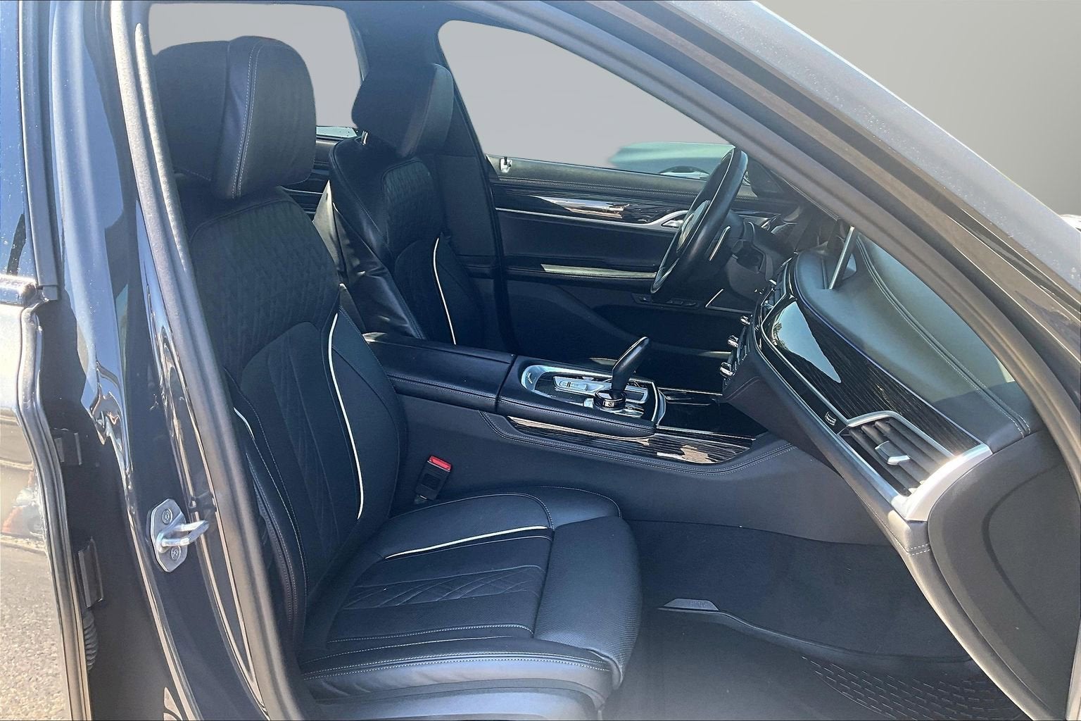 2022 BMW 7 Series 750i xDrive