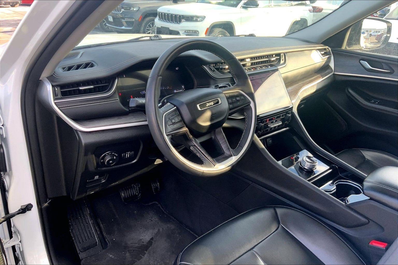 2023 Jeep Grand Cherokee Limited 4x2