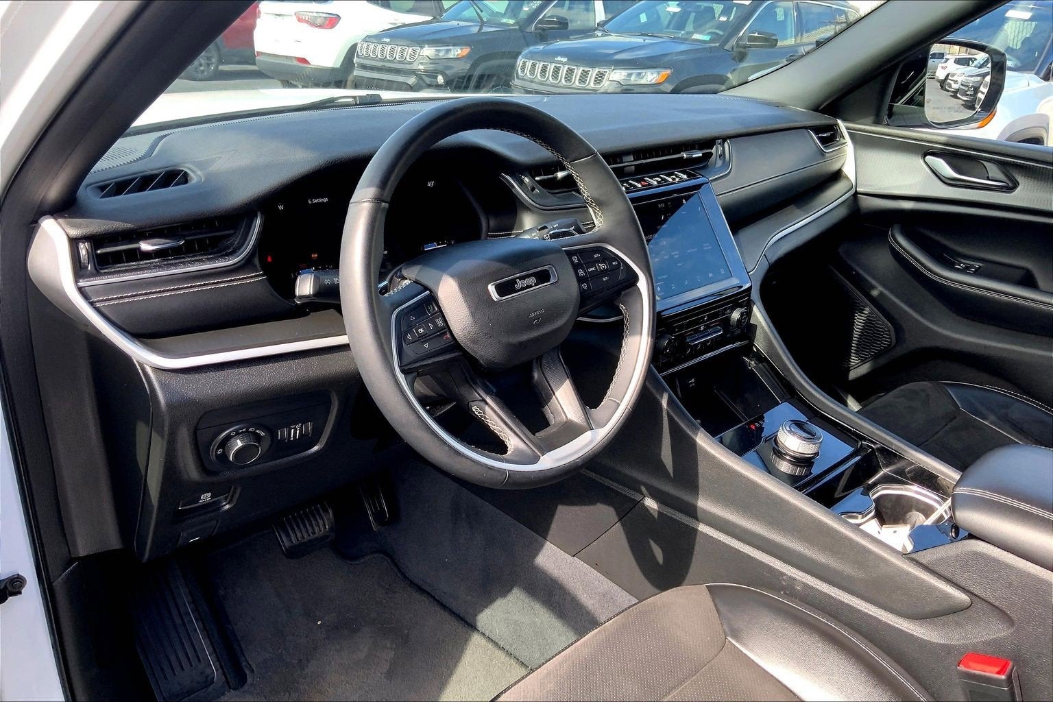 2023 Jeep Grand Cherokee L Altitude 4x4