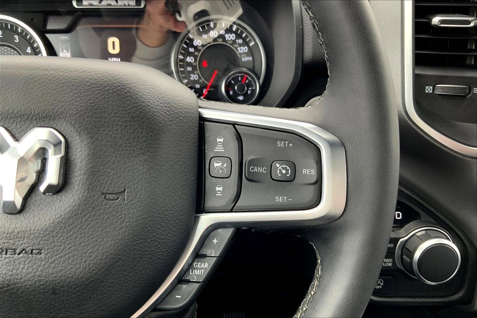 2025 RAM 1500 Big Horn Crew Cab 4x4 5'7' Box