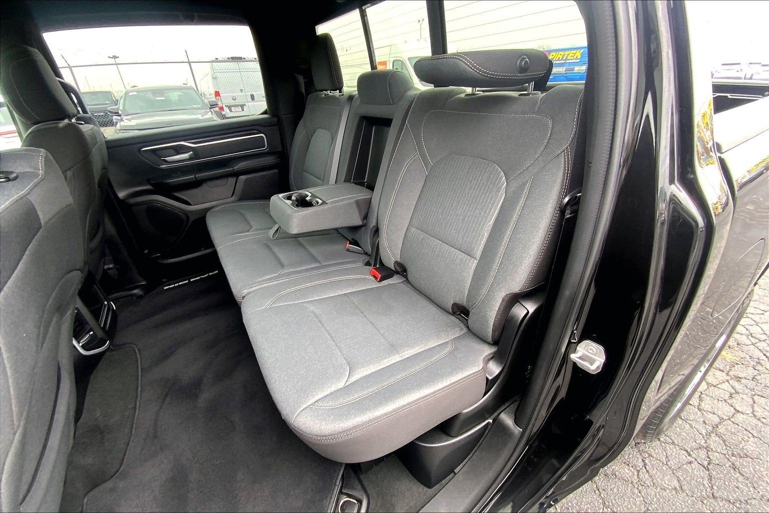 2022 RAM 1500 Big Horn Crew Cab 4x4 5'7' Box