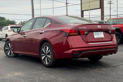 2022 Nissan Altima SV FWD