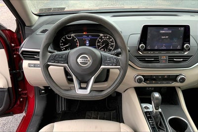 2022 Nissan Altima SV FWD