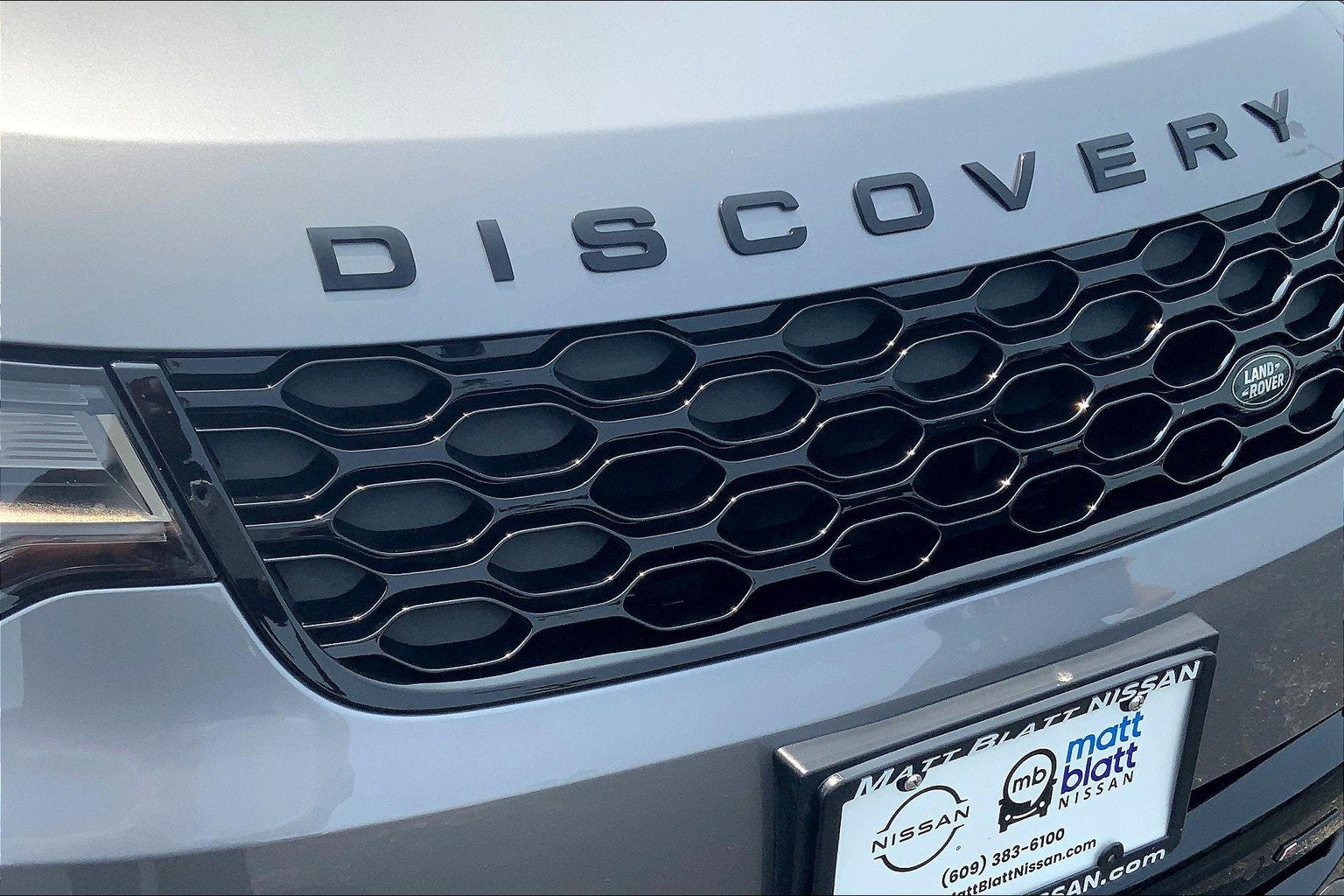 2023 Land Rover Discovery P300 S R-Dynamic
