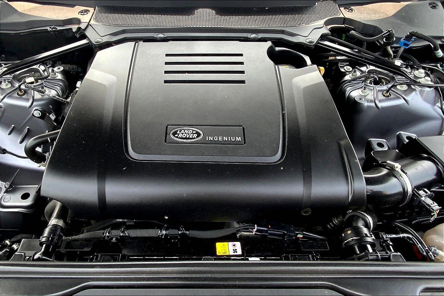 2023 Land Rover Discovery P300 S R-Dynamic