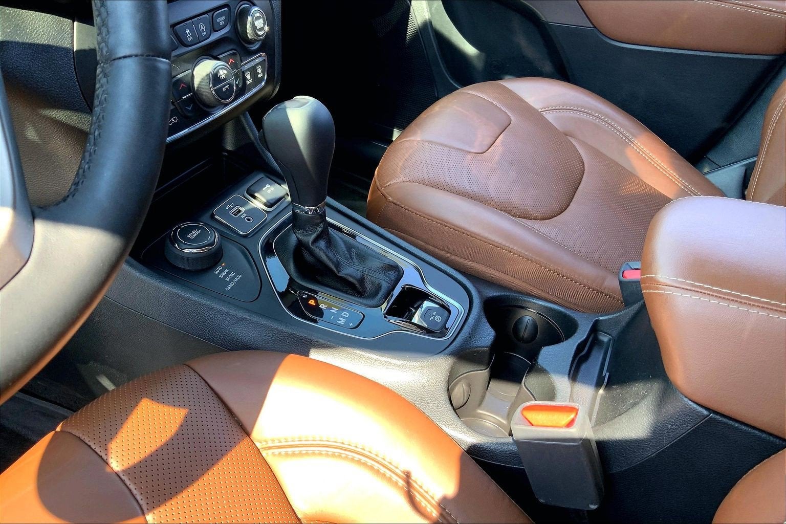 2019 Jeep Cherokee Overland