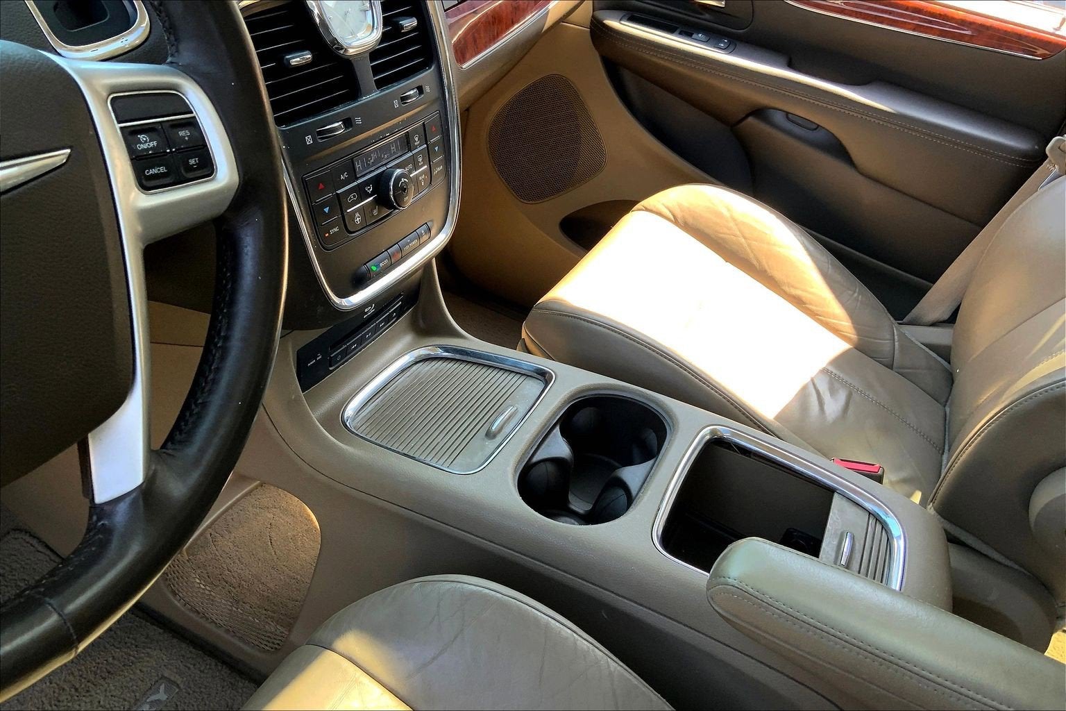 2014 Chrysler Town & Country Limited