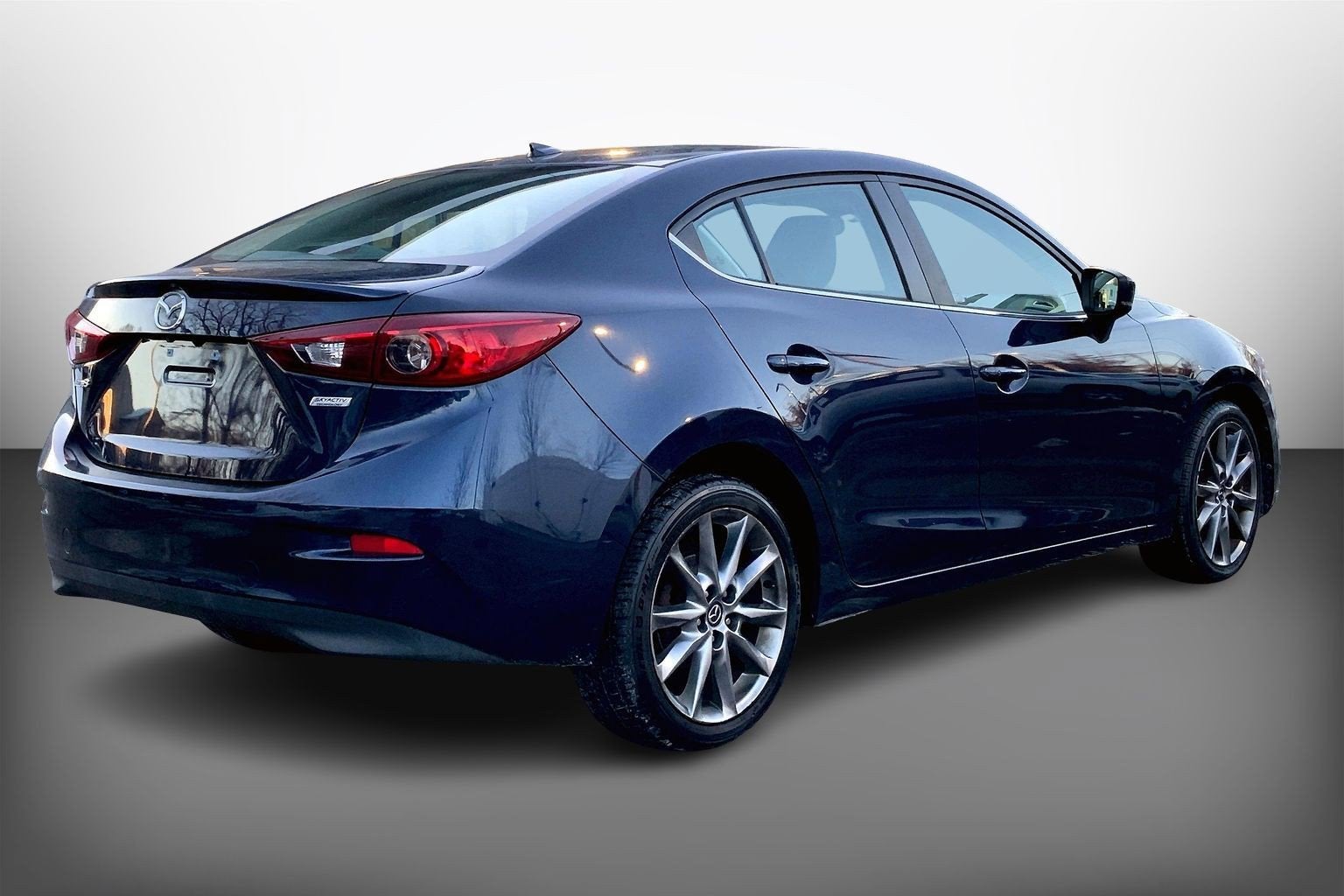 2018 Mazda Mazda3 4-Door Touring