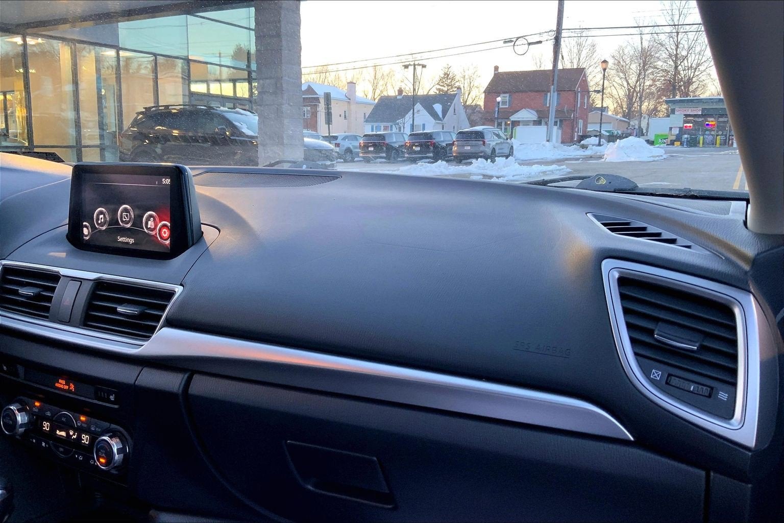 2018 Mazda Mazda3 4-Door Touring