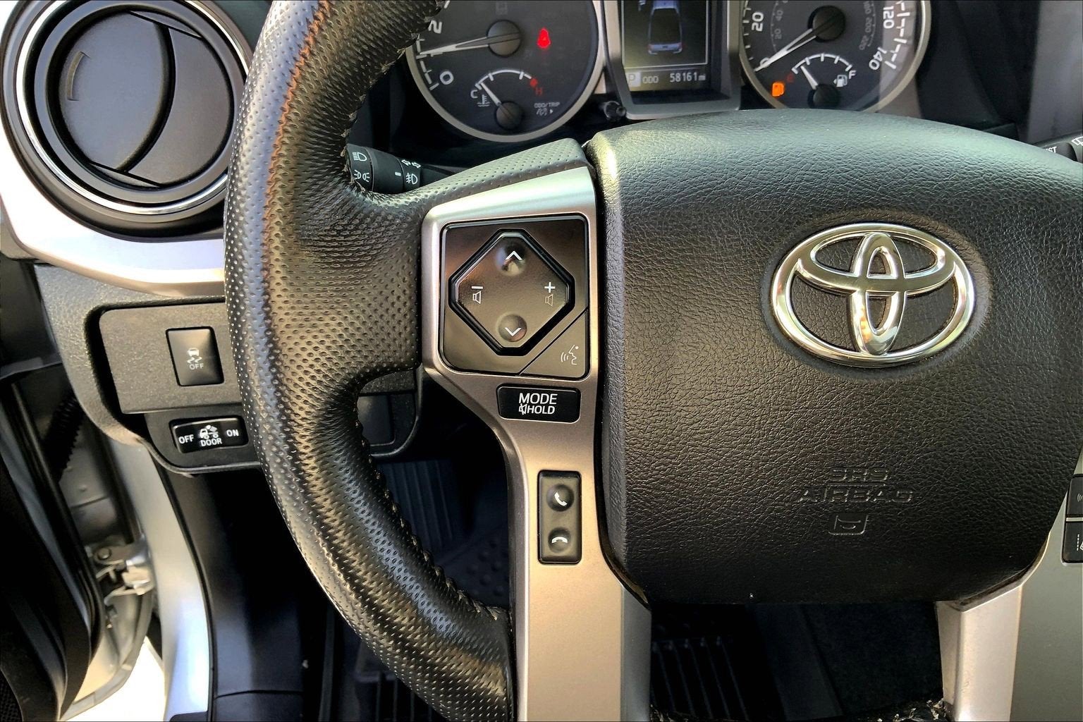 2022 Toyota Tacoma 4WD SR5