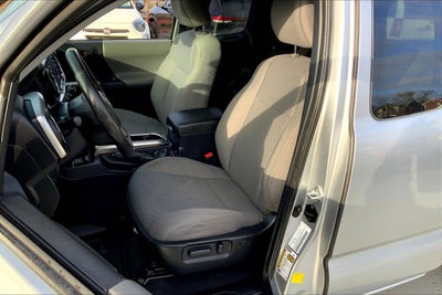 2022 Toyota Tacoma 4WD SR5