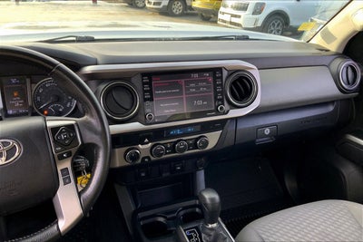 2022 Toyota Tacoma 4WD SR5