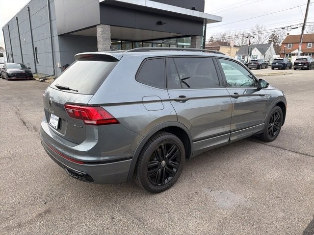 2022 Volkswagen Tiguan SE R-Line Black