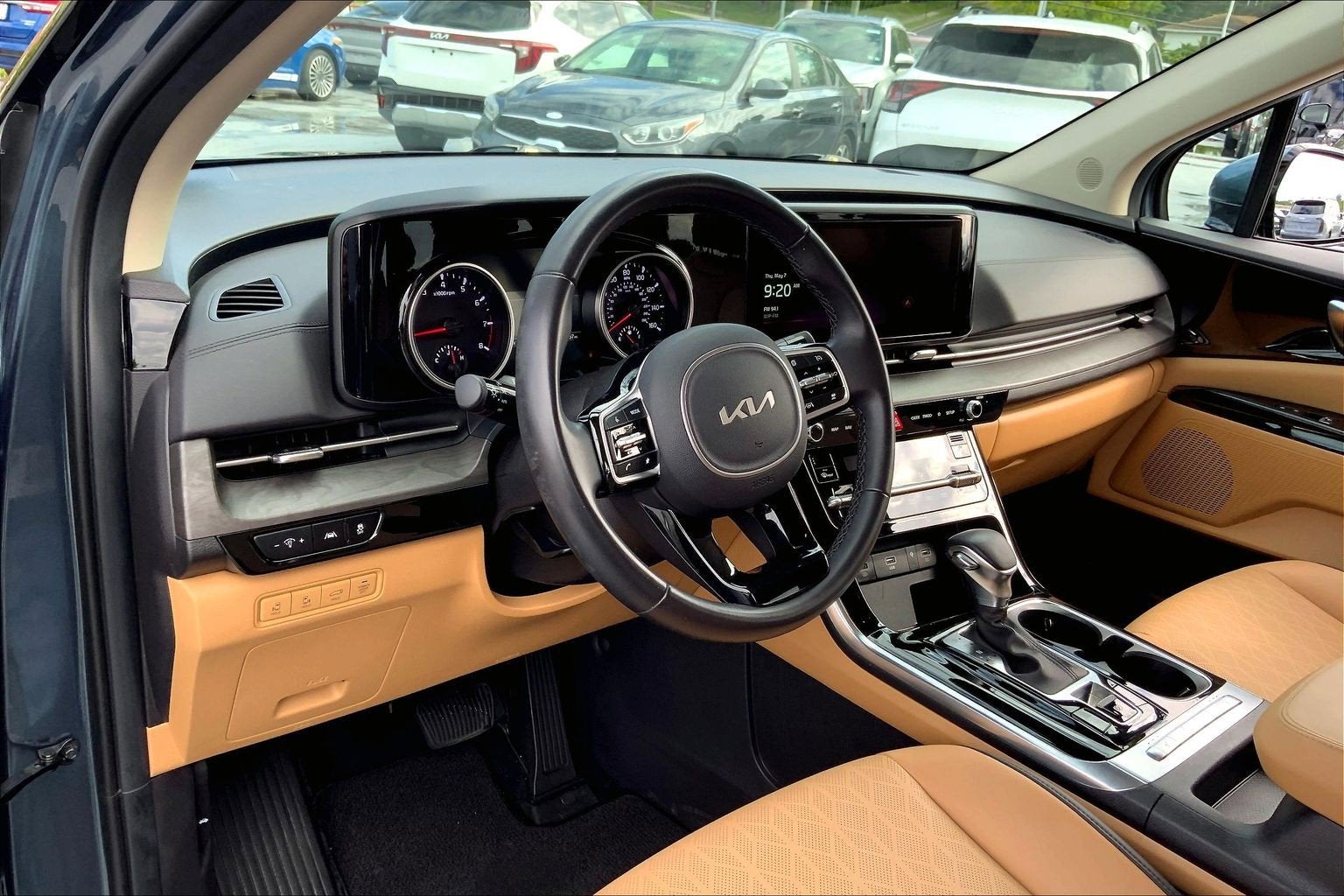 2024 Kia Carnival EX