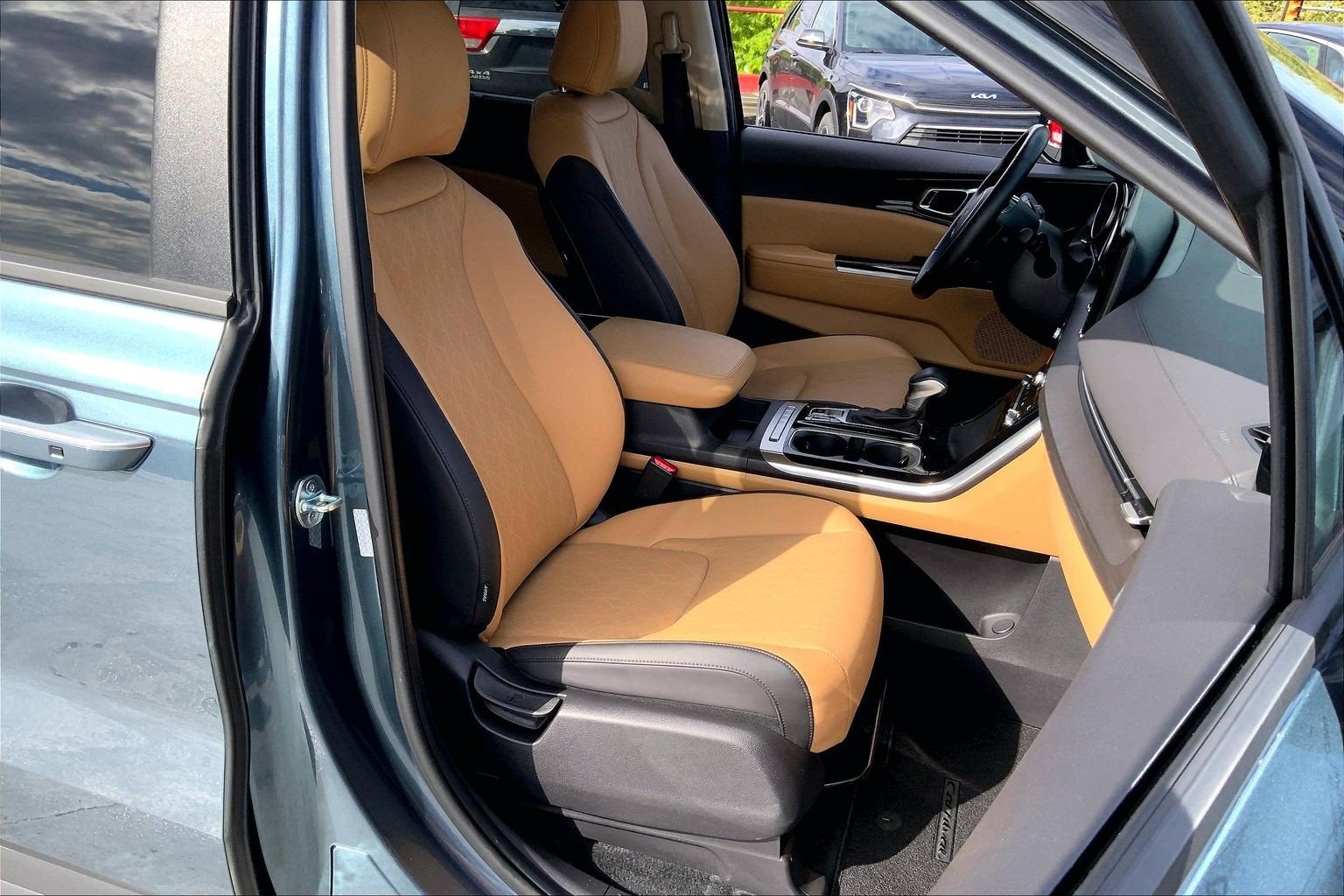 2024 Kia Carnival EX