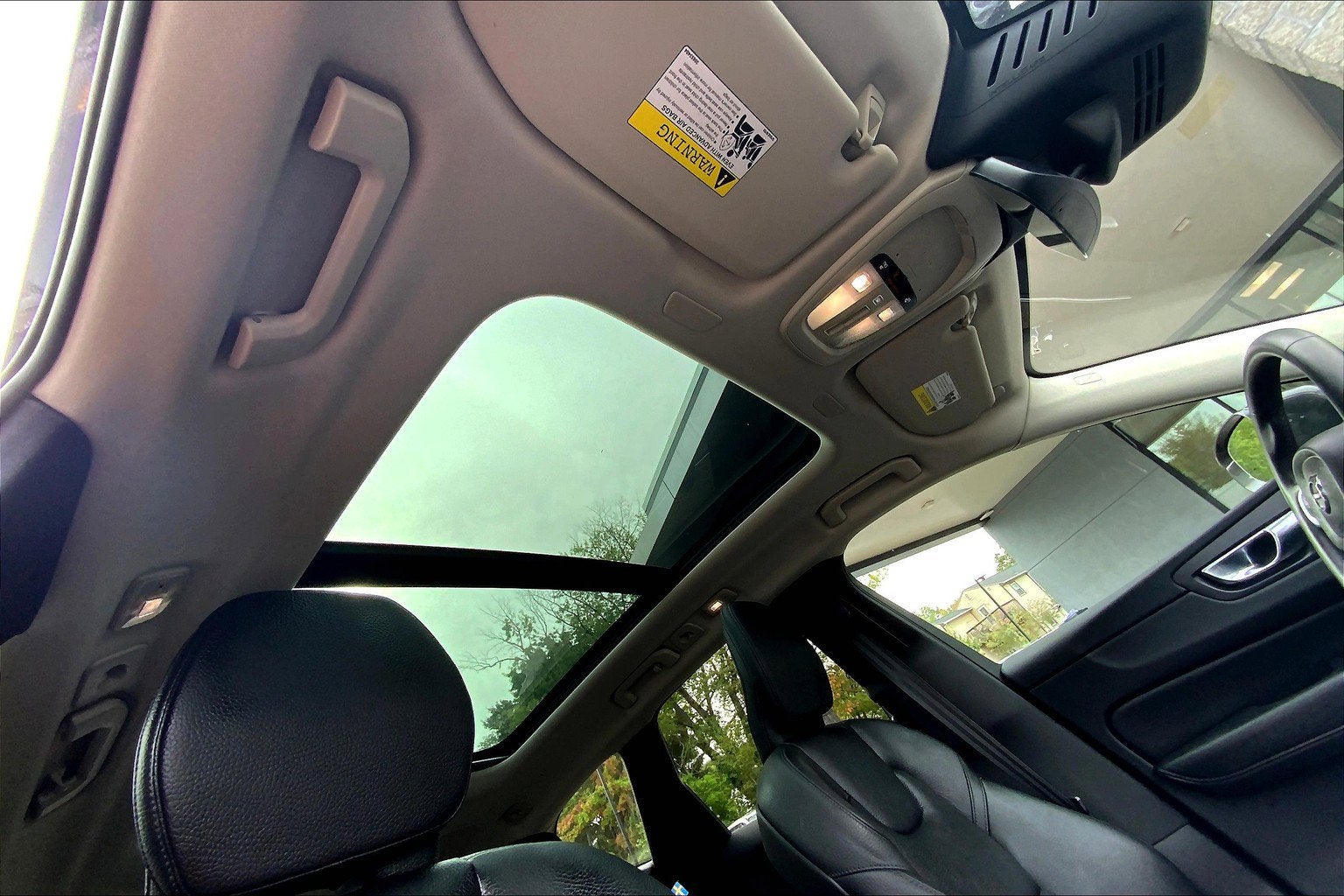 2022 Volvo XC60 Momentum