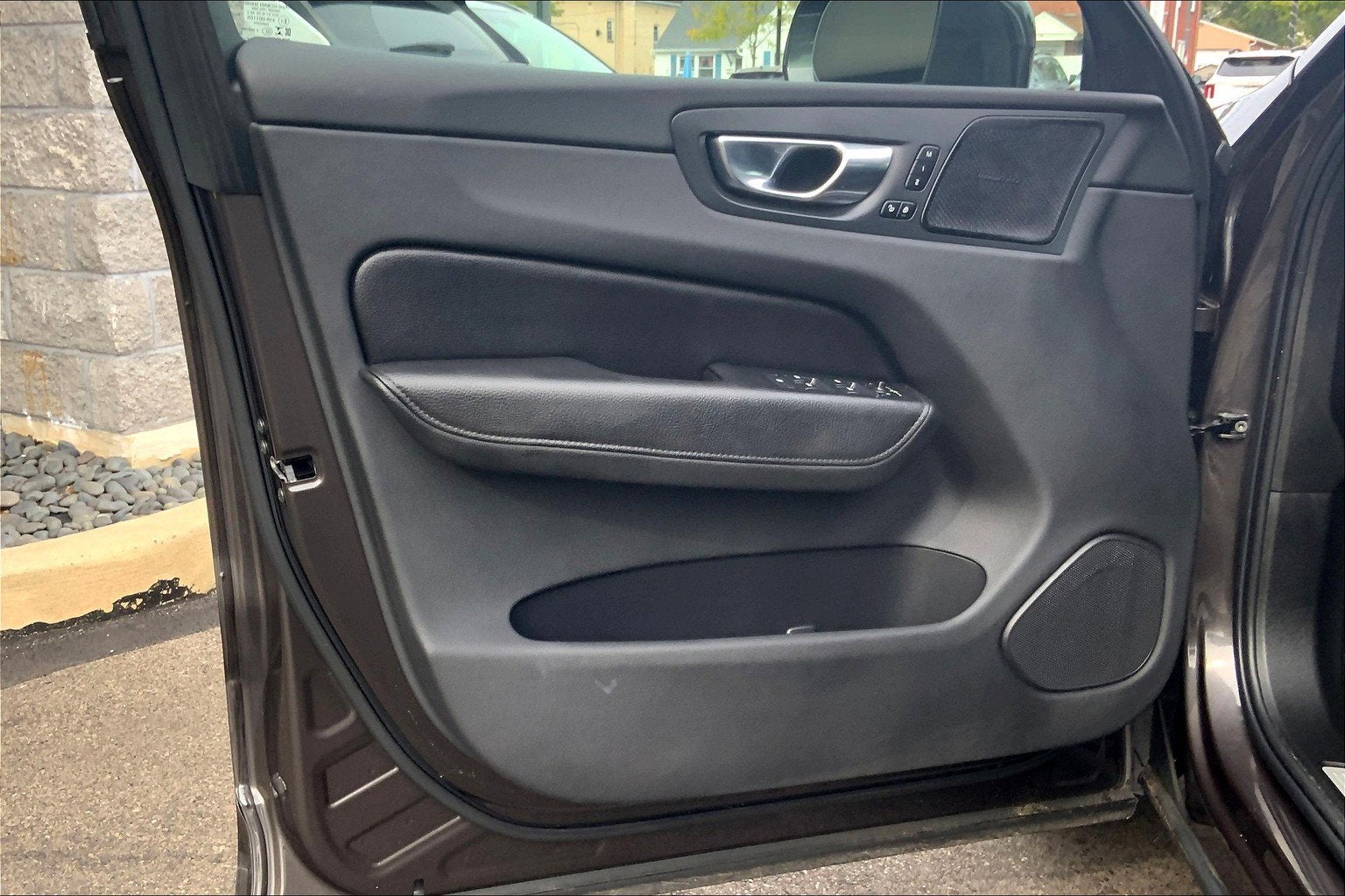 2022 Volvo XC60 Momentum