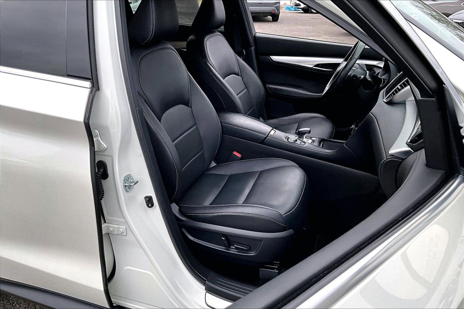 2021 INFINITI QX50 LUXE