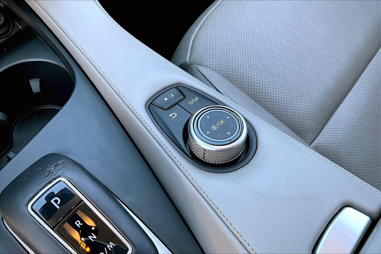 2023 INFINITI QX50 LUXE FWD