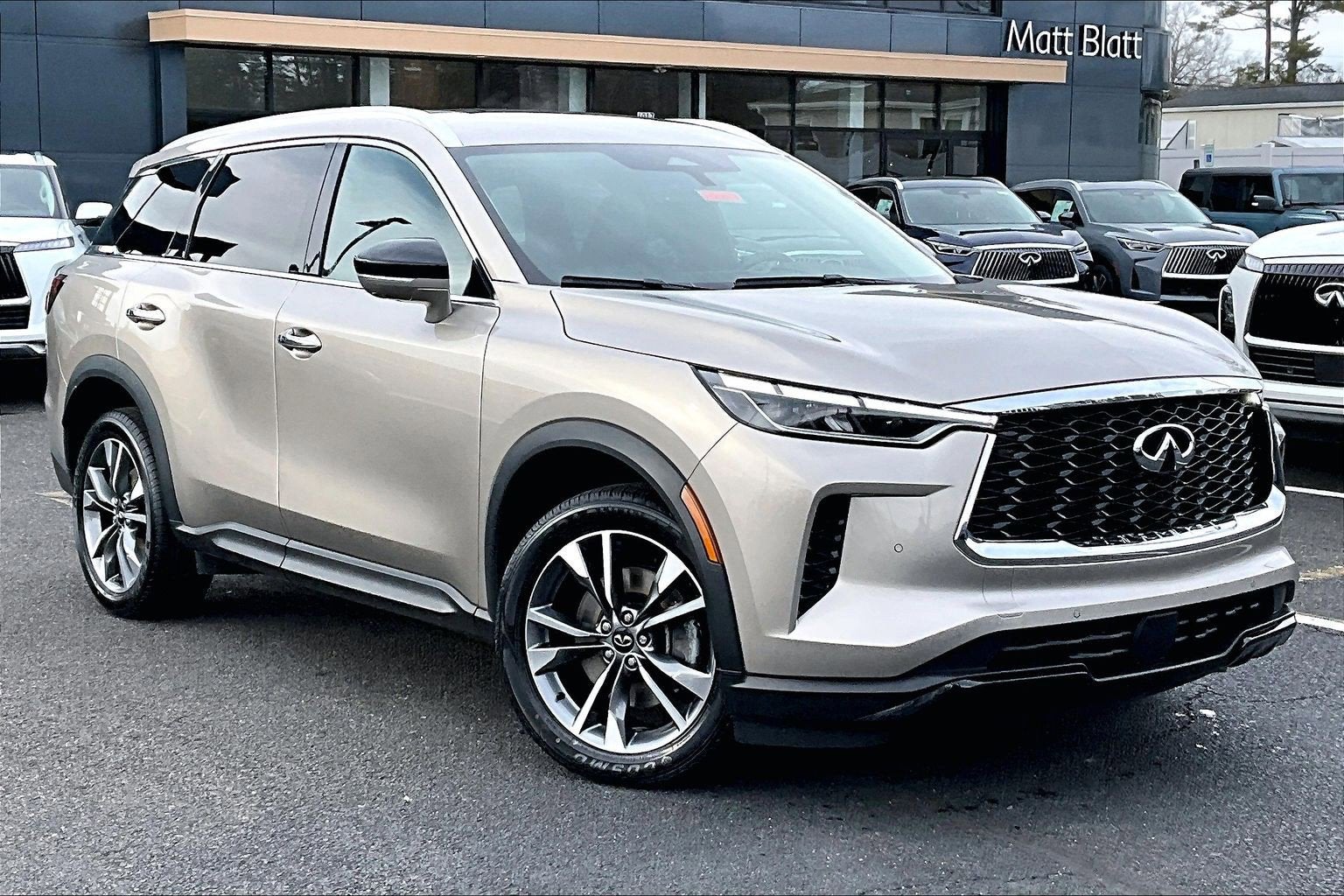 2023 INFINITI QX60 LUXE AWD