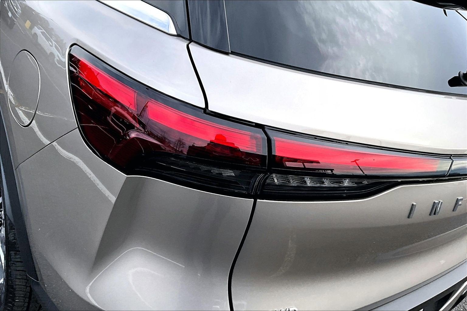 2023 INFINITI QX60 LUXE AWD