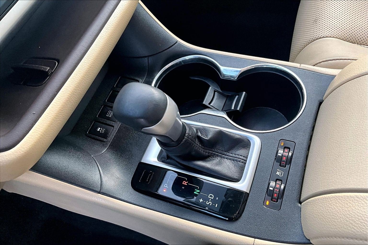 2019 Toyota Highlander Hybrid Limited Platinum