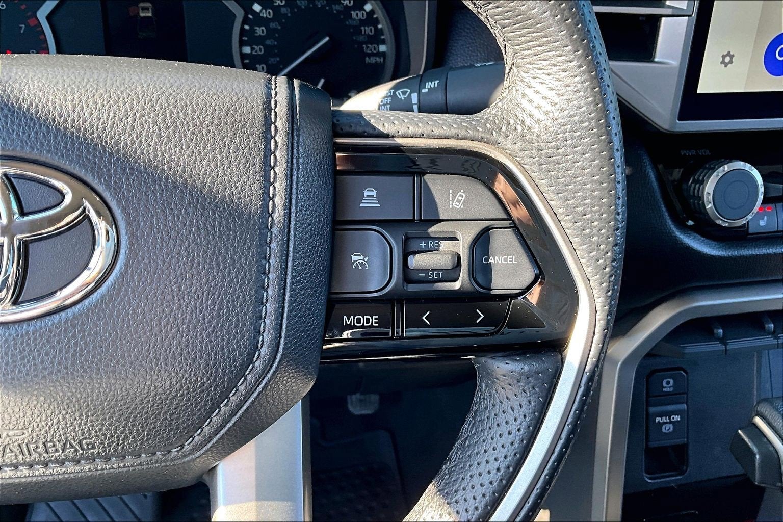 2023 Toyota Tundra 4WD SR5