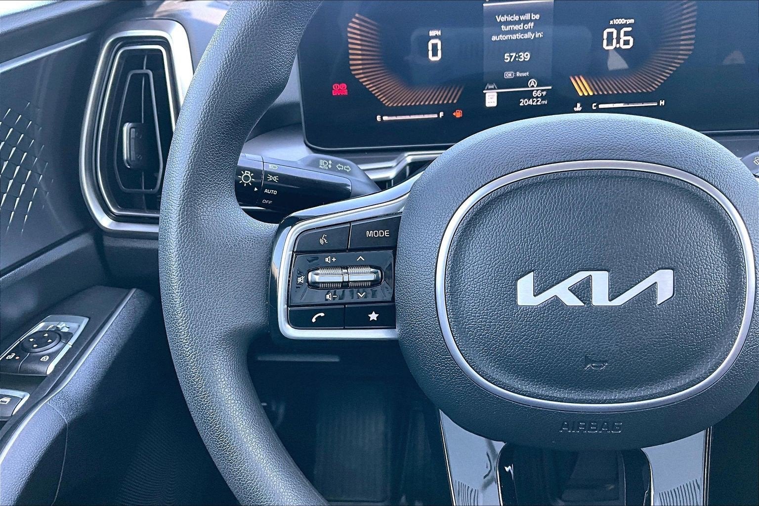 2025 Kia Sorento LX