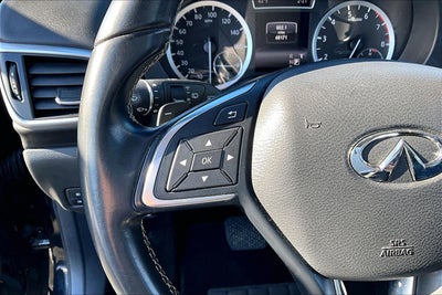 2018 INFINITI QX30 ESSENTIAL