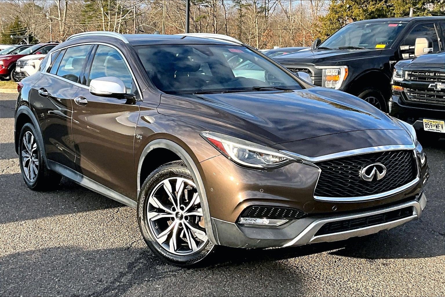 2017 INFINITI QX30 Premium AWD