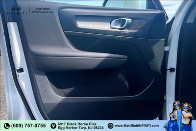 2025 Volvo XC40 Core Bright Theme
