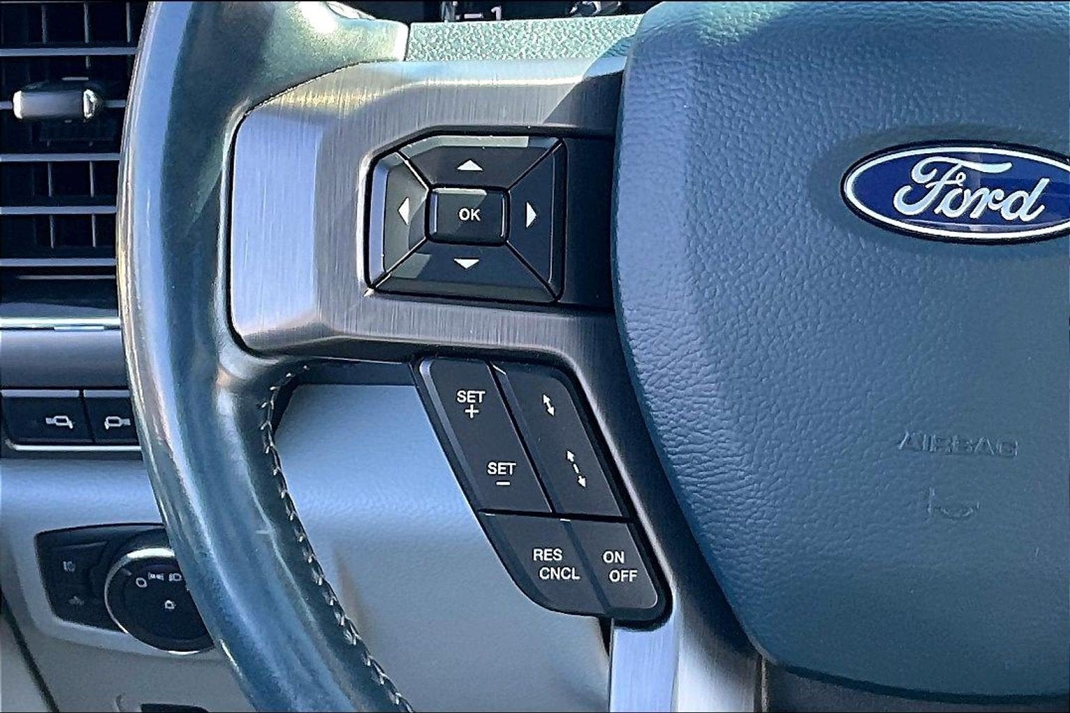2022 Ford Super Duty F-250 SRW Limited
