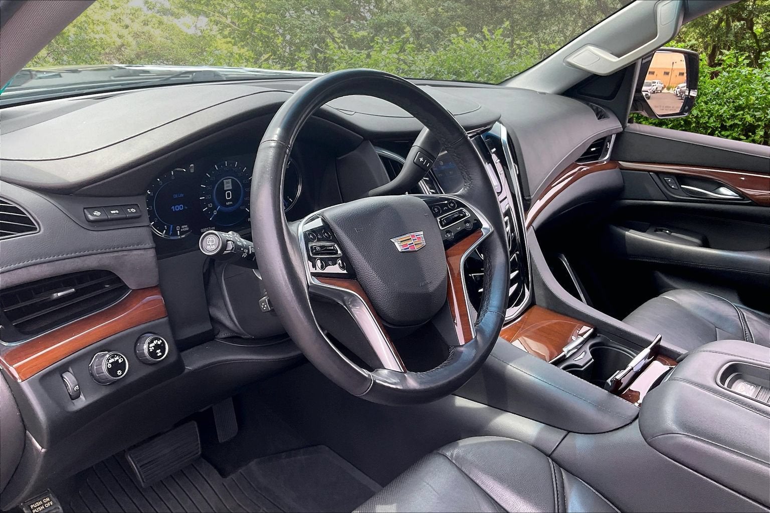 2019 Cadillac Escalade Luxury