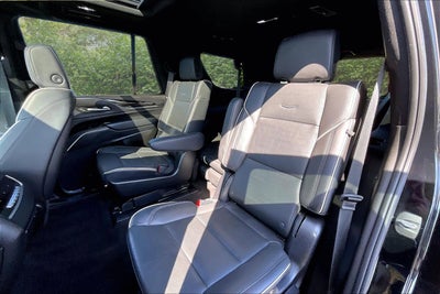 2022 Cadillac Escalade Sport