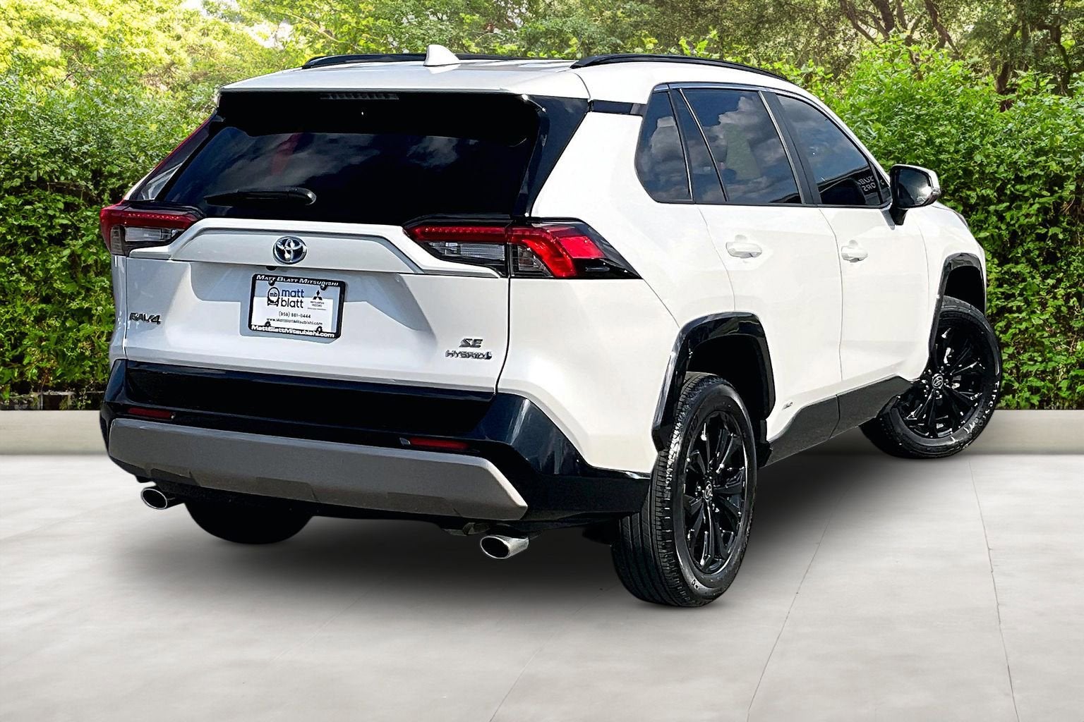 2023 Toyota RAV4 Hybrid SE