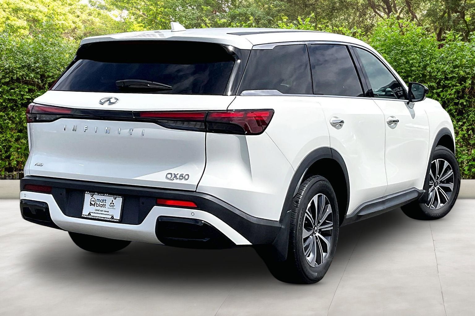 2023 INFINITI QX60 PURE