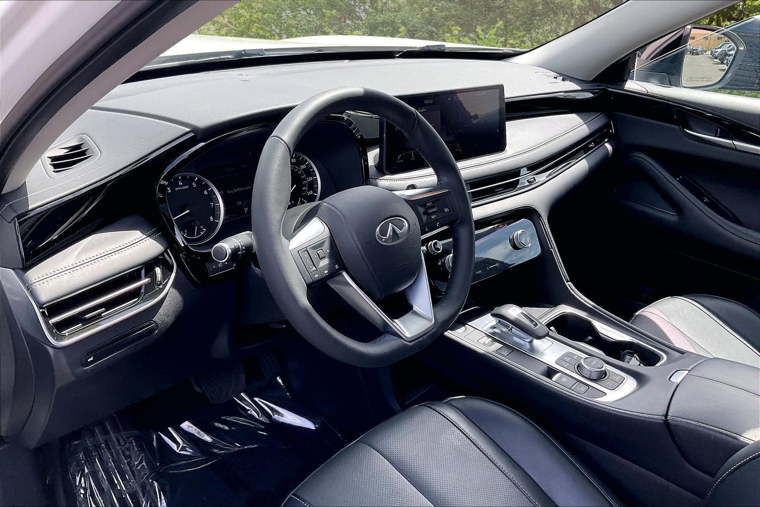 2023 INFINITI QX60 PURE