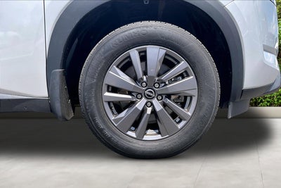 2023 Nissan Pathfinder S