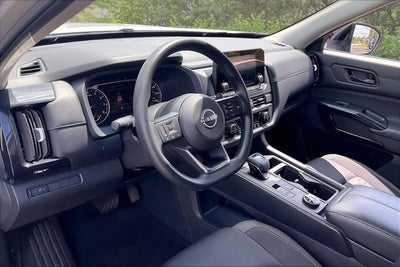 2023 Nissan Pathfinder S